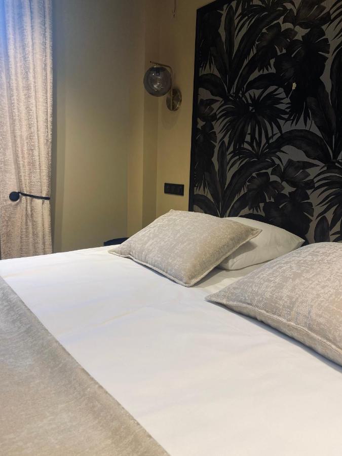 שרול Hotel Du Lion D'Or מראה חיצוני תמונה