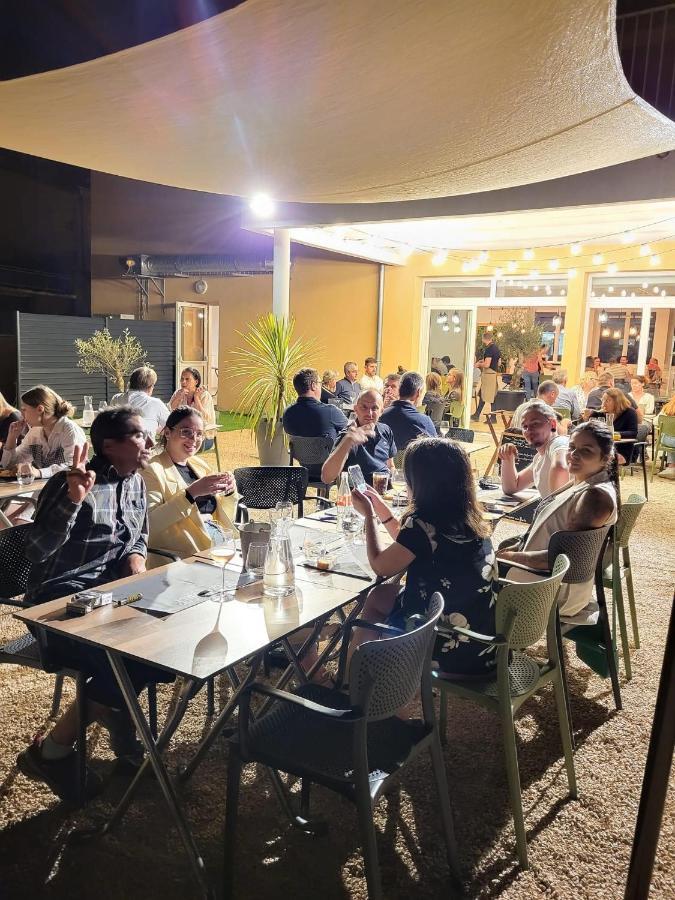 שרול Hotel Du Lion D'Or מראה חיצוני תמונה